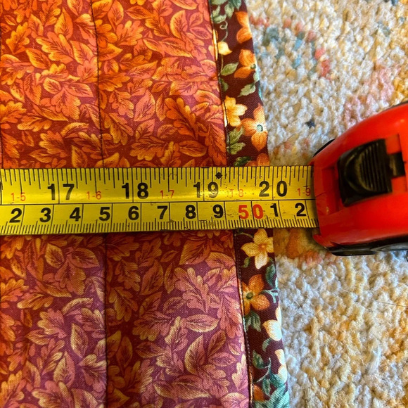 Vintage Folk Art Thanksgiving Embroidered Patchwork Quilt Wall Hanging Pilgrims - Picture 4 of 6